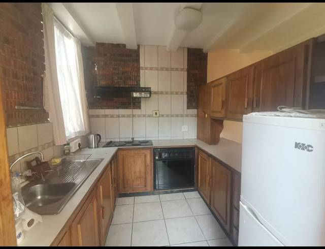 3 BEDROOM TOWNHOUSE FOR SALE IN THE HILL